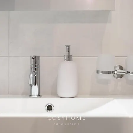 Le Saint Georges L Jardin Et Vue L By Cosyhome * Crans-Montana